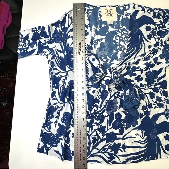 Figue Mica silk Floral Blue and White Women's blouse. Size large. Like new! - Picture 7 of 9